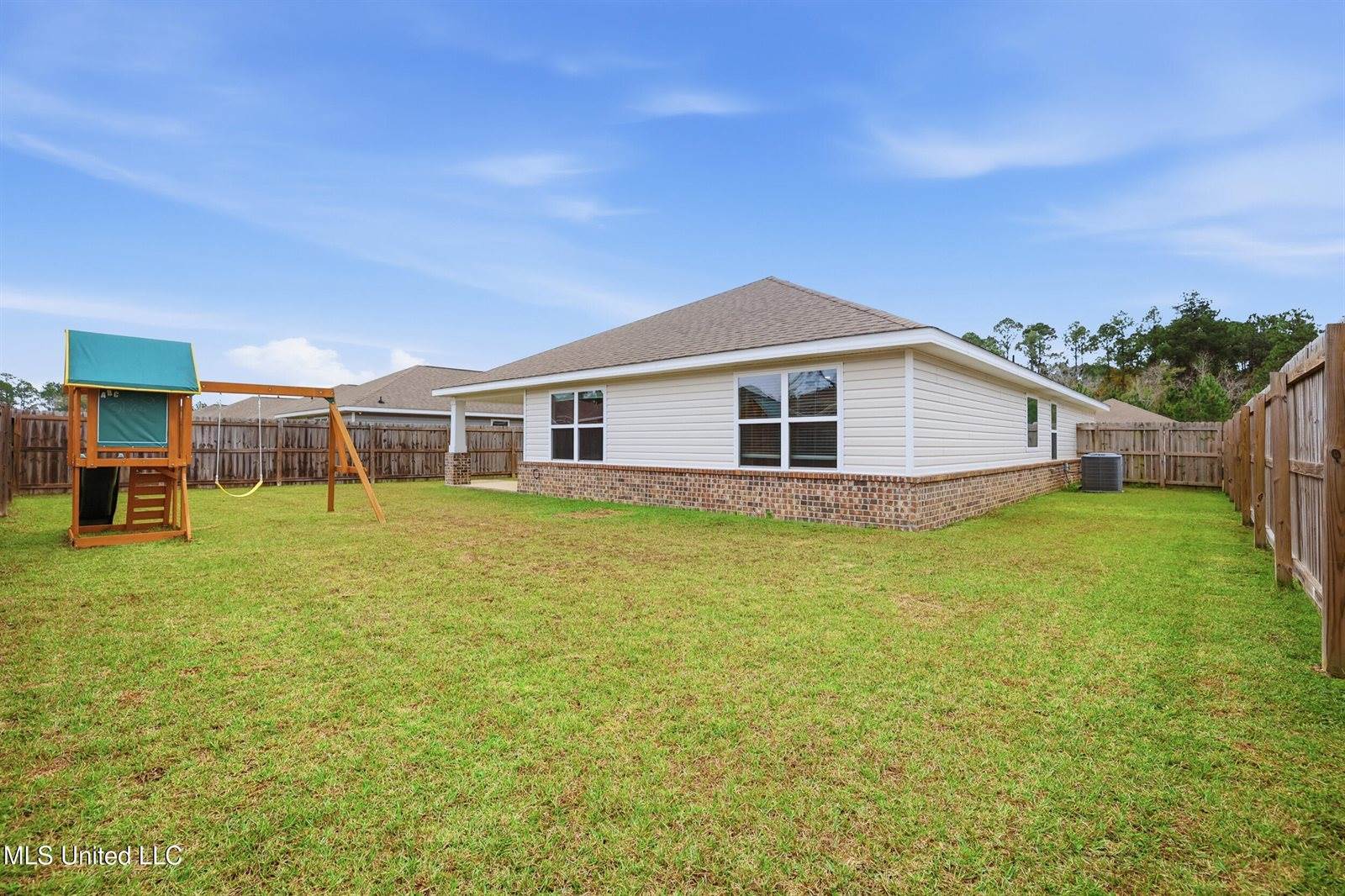 6456 Eastland Circle, Biloxi, MS 39532