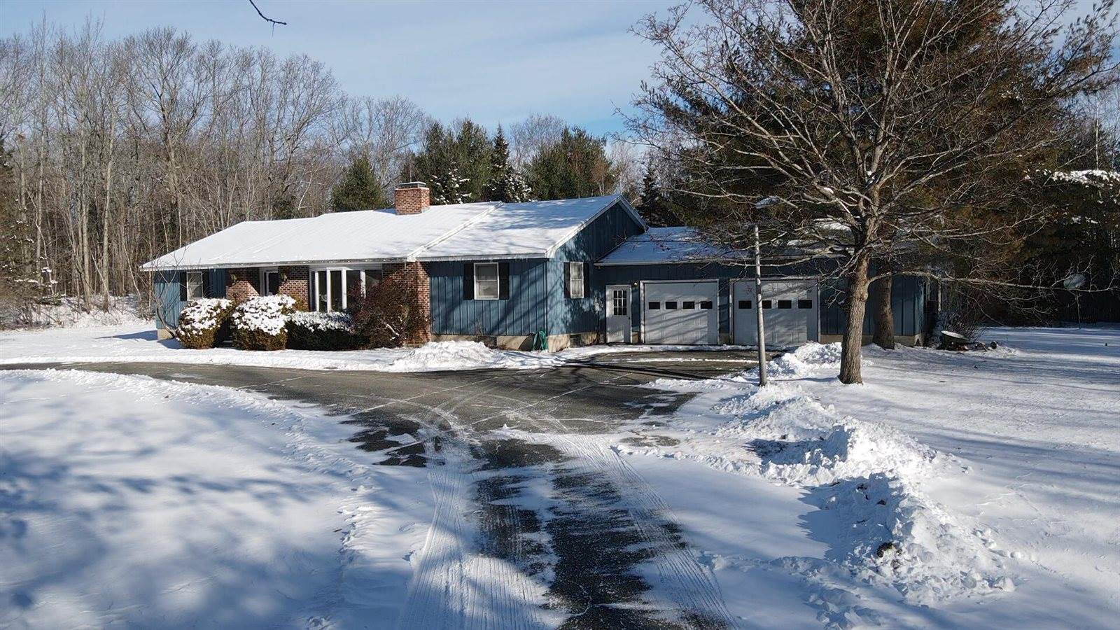 1261 Chase Road, Veazie, ME 04401