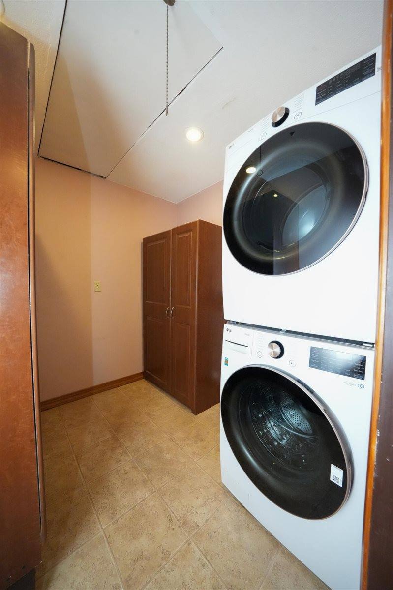 1261 Chase Road, Veazie, ME 04401