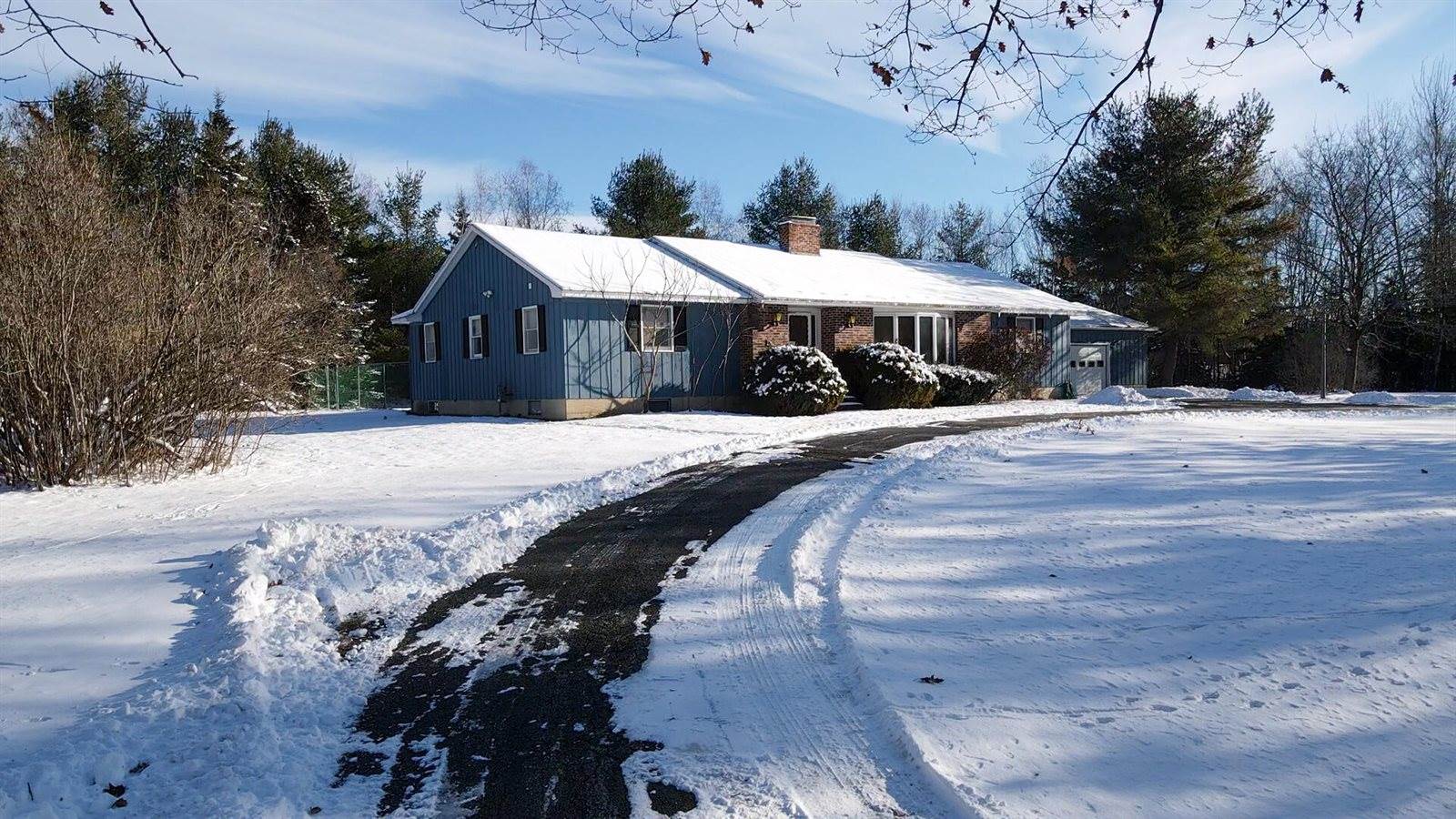 1261 Chase Road, Veazie, ME 04401