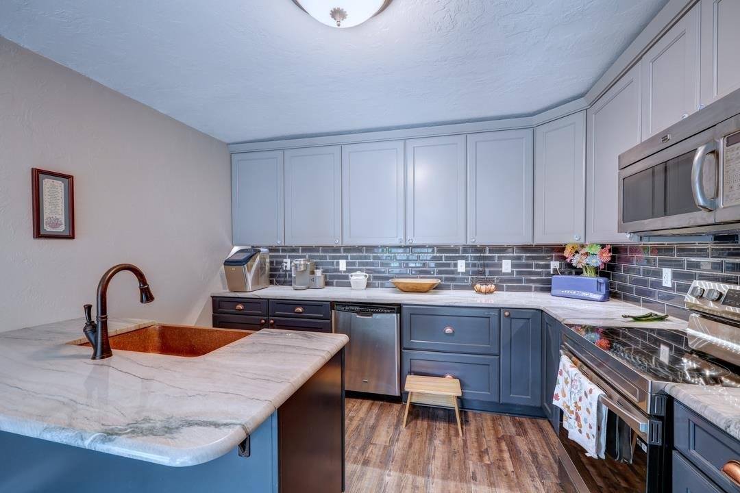 30117 Shady Oak Dr, Arkansas City, KS 67005