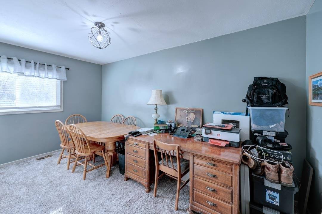 30117 Shady Oak Dr, Arkansas City, KS 67005