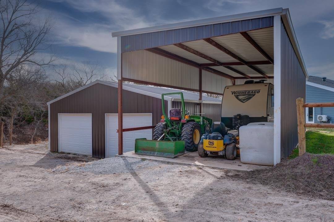 30117 Shady Oak Dr, Arkansas City, KS 67005