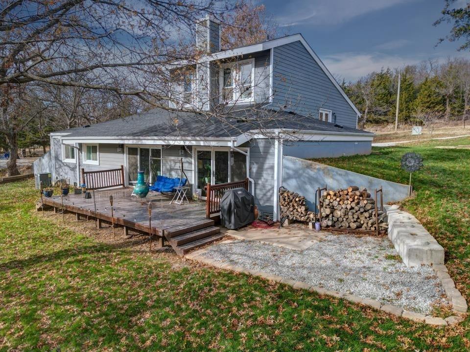 30117 Shady Oak Dr, Arkansas City, KS 67005