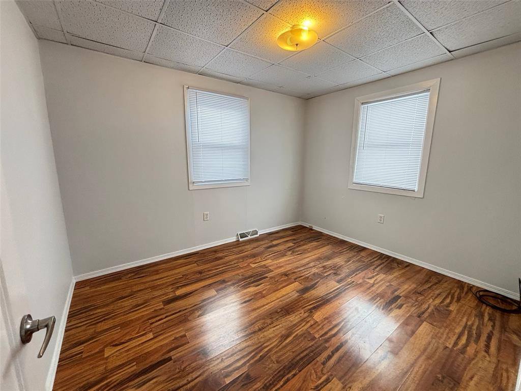 2104 Grand Ave, Muscatine, IA 52761