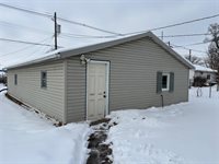 2104 Grand Ave, Muscatine, IA 52761