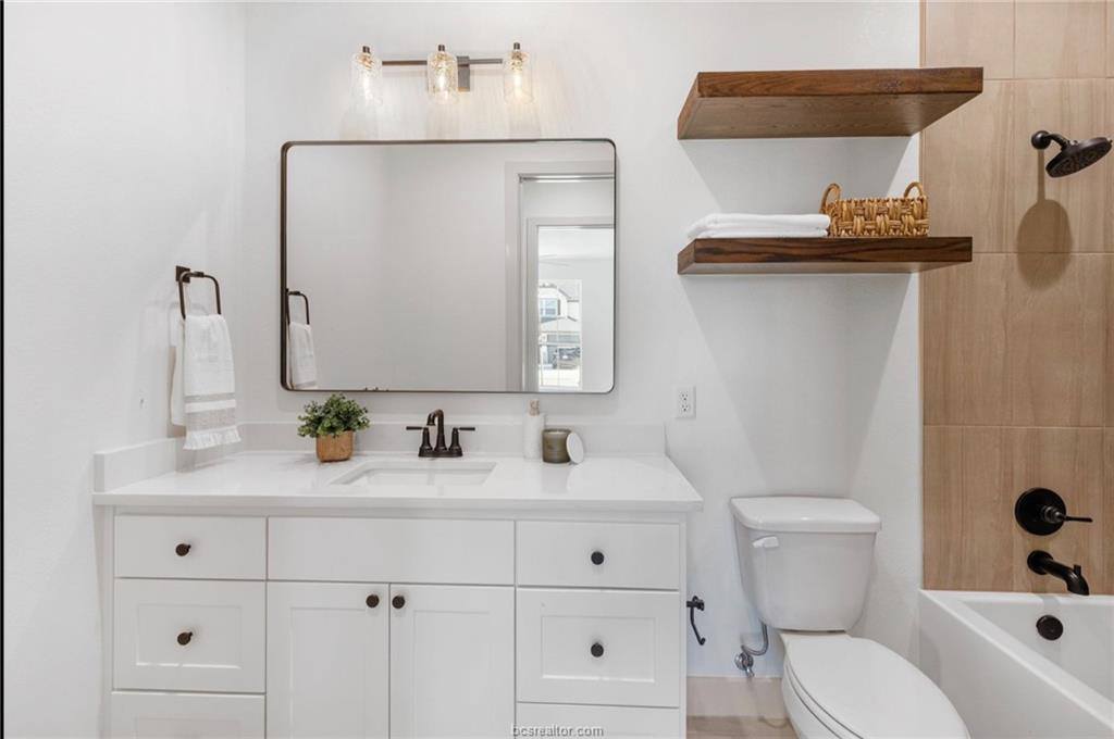 5102 Greenstone Way, Bryan, TX 77802