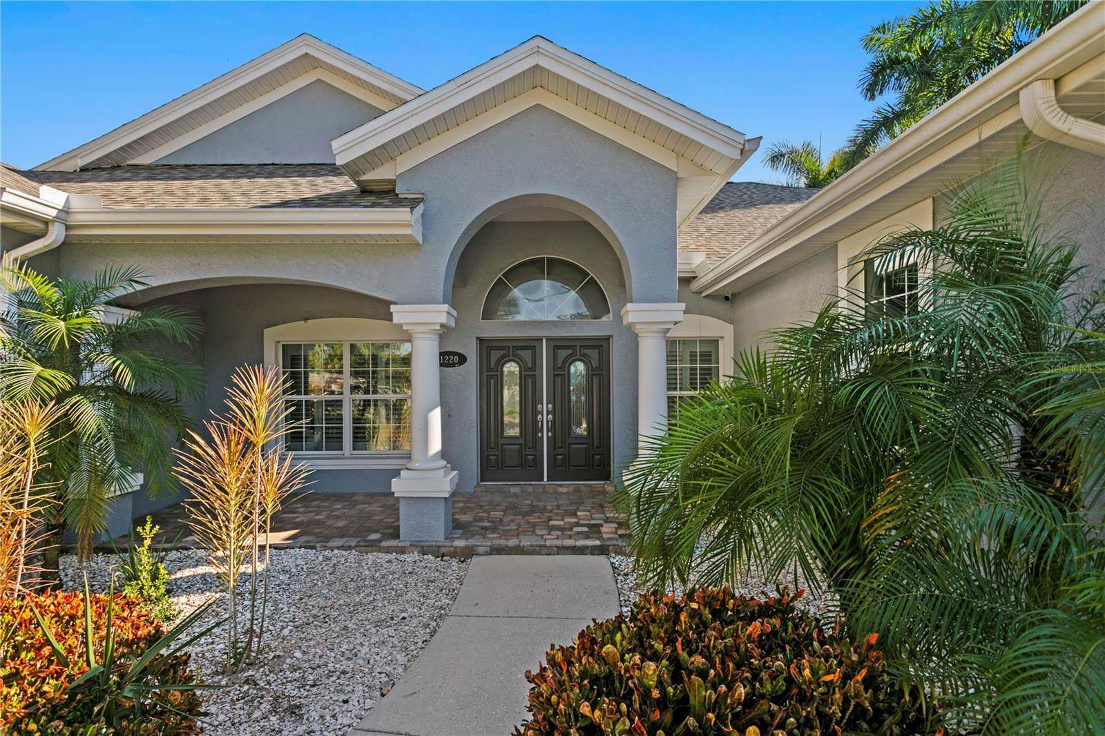 1220 Royal Palm Drive South, Gulfport, FL 33707