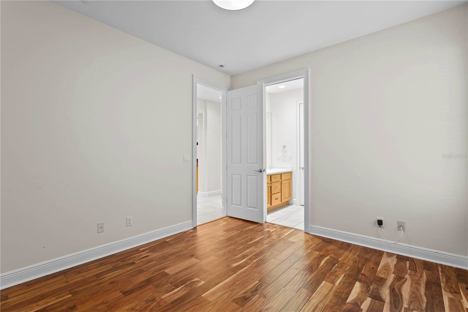 1220 Royal Palm Drive South, Gulfport, FL 33707