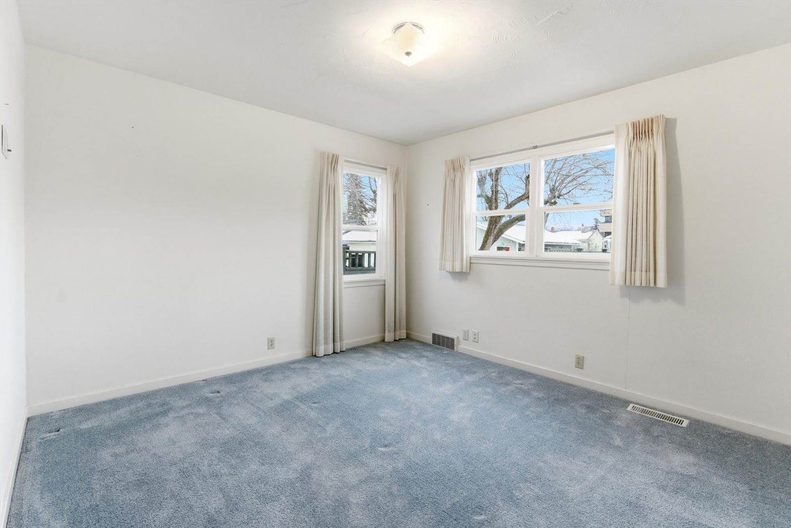 1045 2nd Avenue West, Kalispell, MT 59901