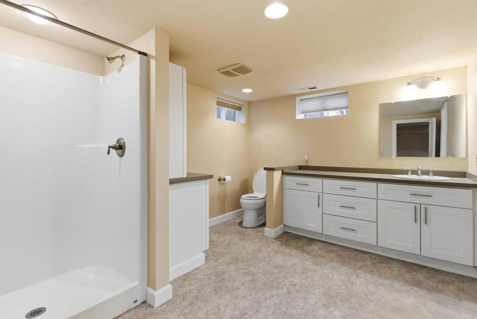 1045 2nd Avenue West, Kalispell, MT 59901