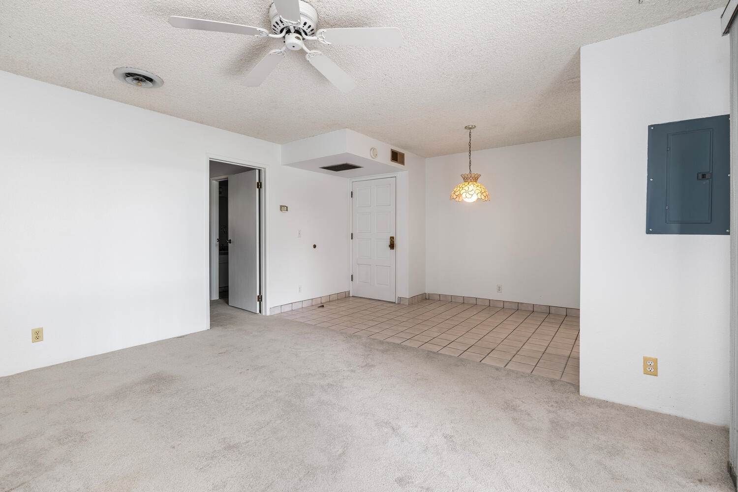 75-5863 Kuakini Highway, Kailua-Kona, HI 96740