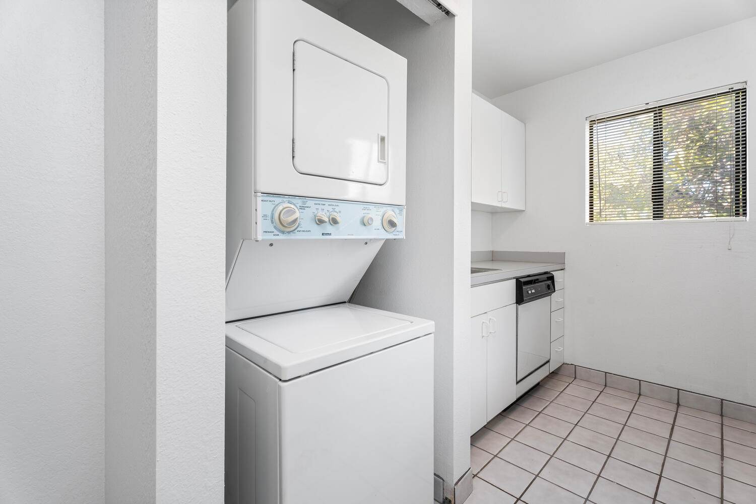 75-5863 Kuakini Highway, Kailua-Kona, HI 96740