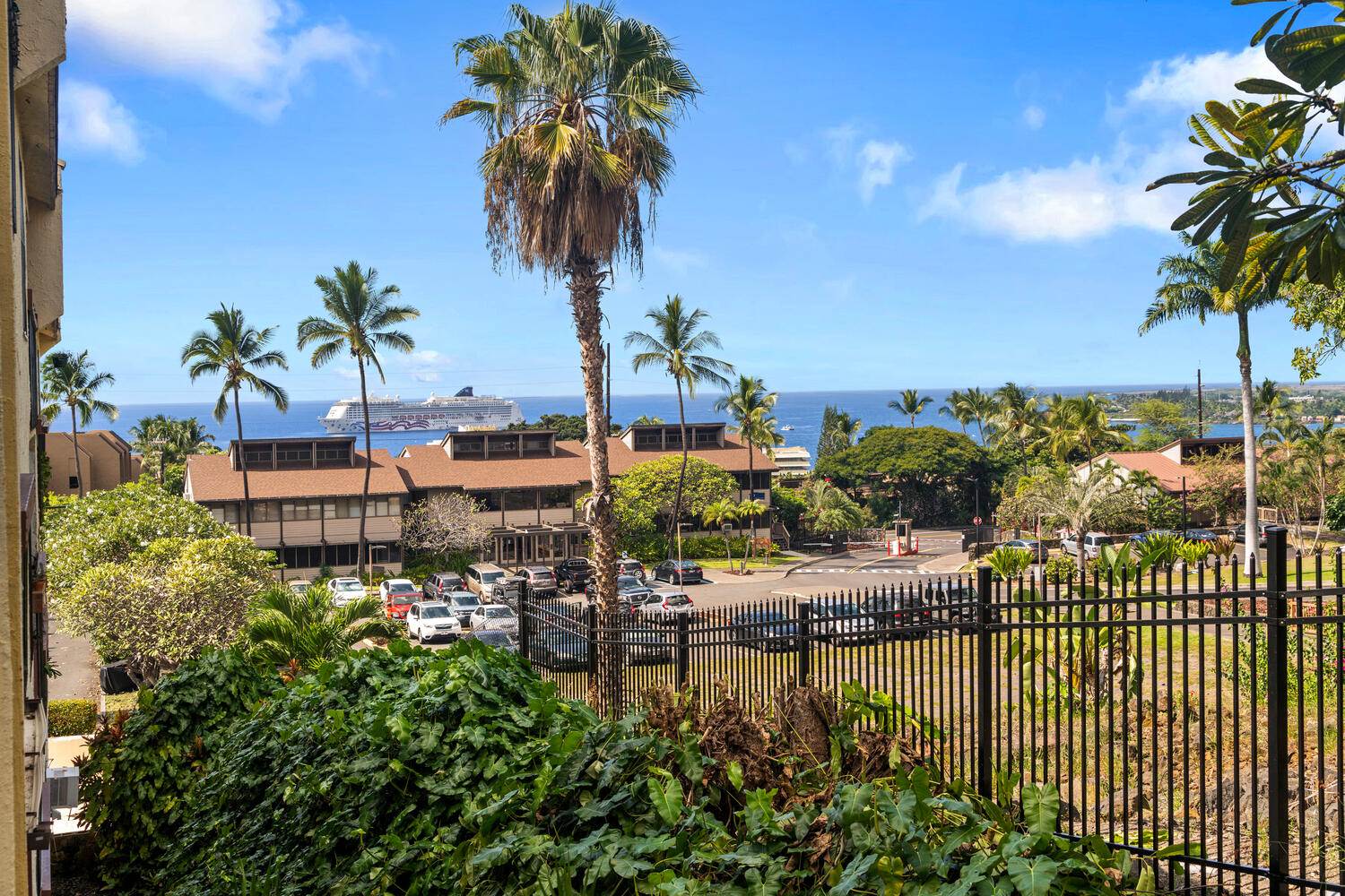 75-5863 Kuakini Highway, Kailua-Kona, HI 96740