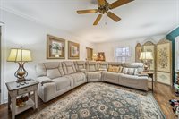 77 McKiney Blvd, Terre Haute, IN 47803