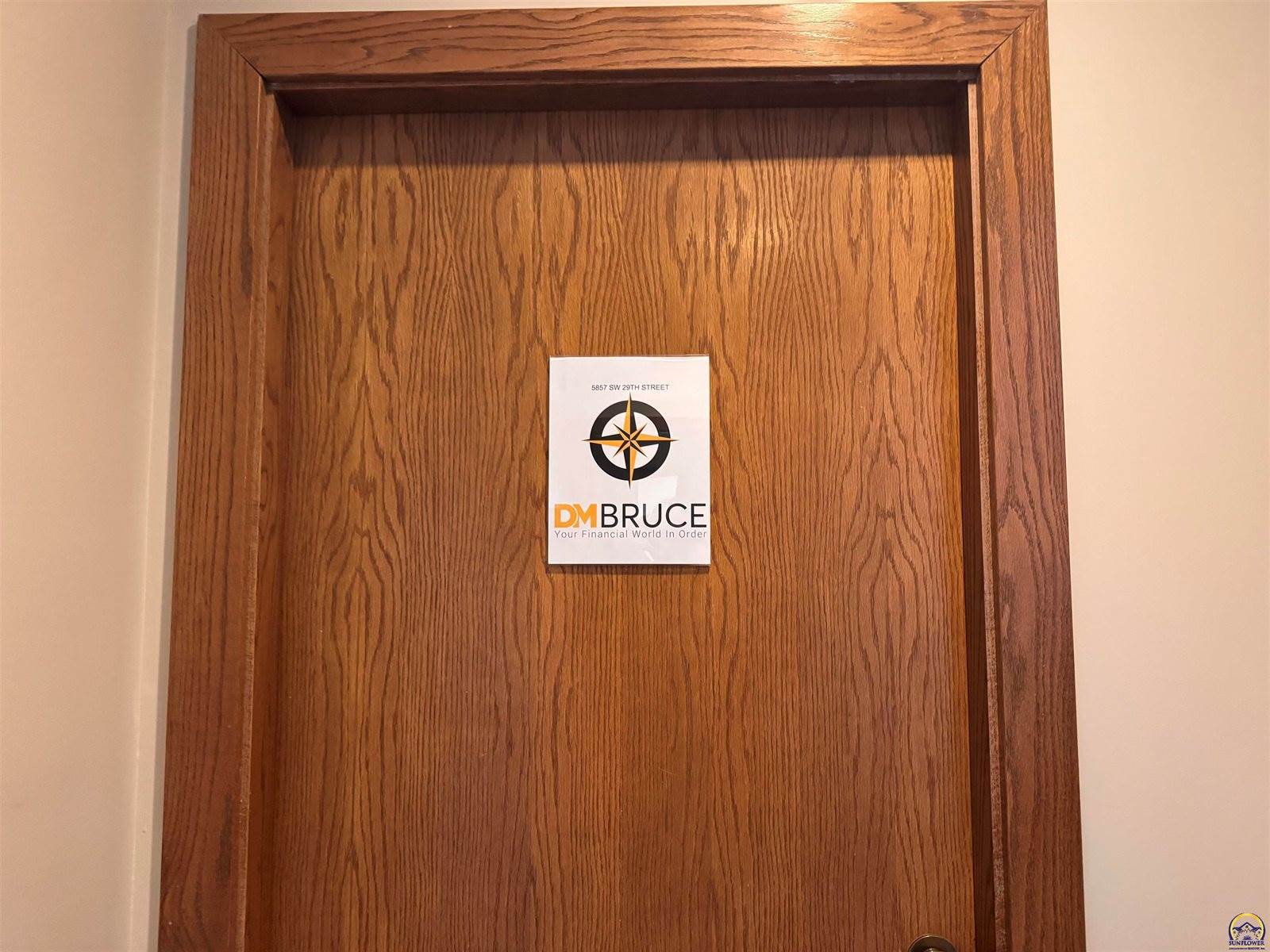 5853 SW 29th ST, Topeka, KS 66614