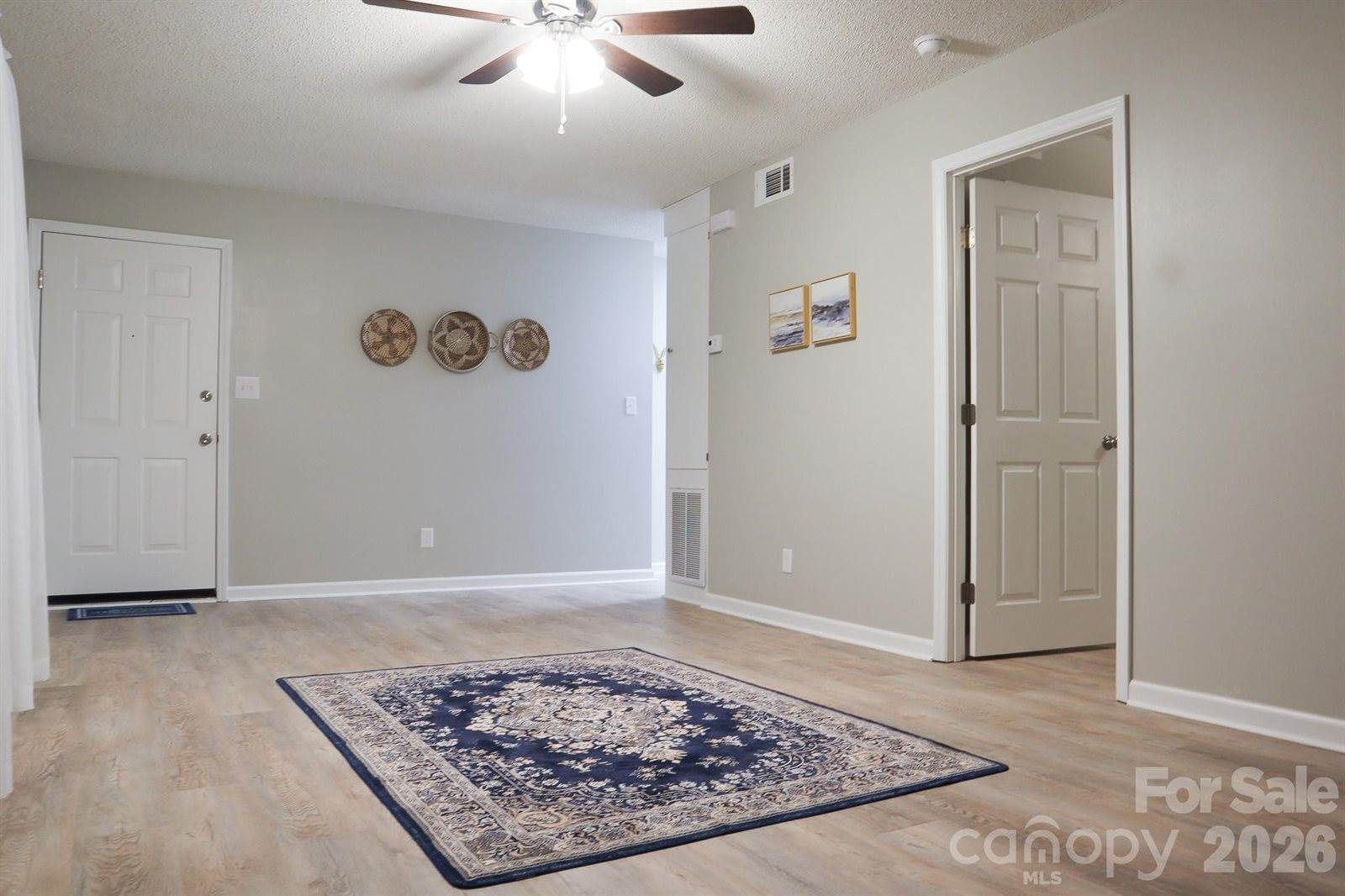 525 12th Street SW, #26, Hickory, NC 28602