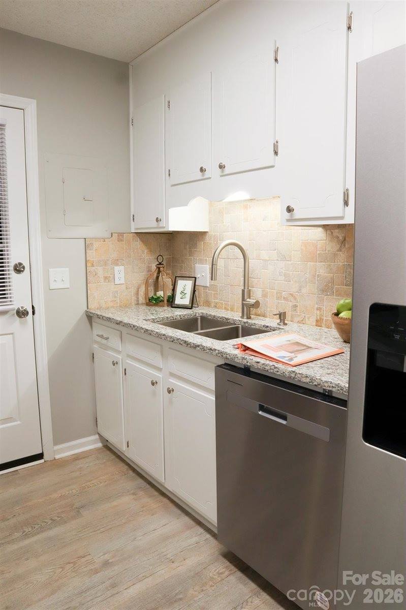 525 12th Street SW, #26, Hickory, NC 28602