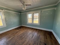 820 North A St, Wellington, KS 67152