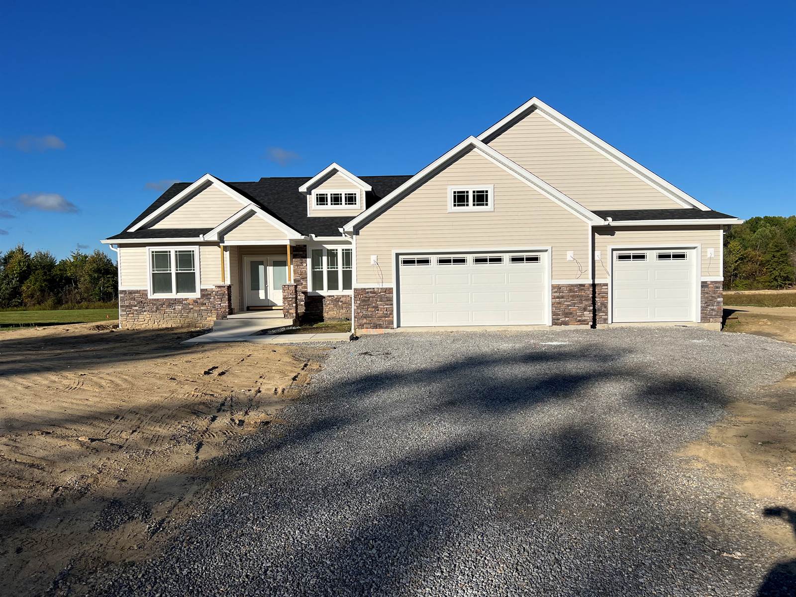 6916 S Raccoon Road, Canfield, OH 44406