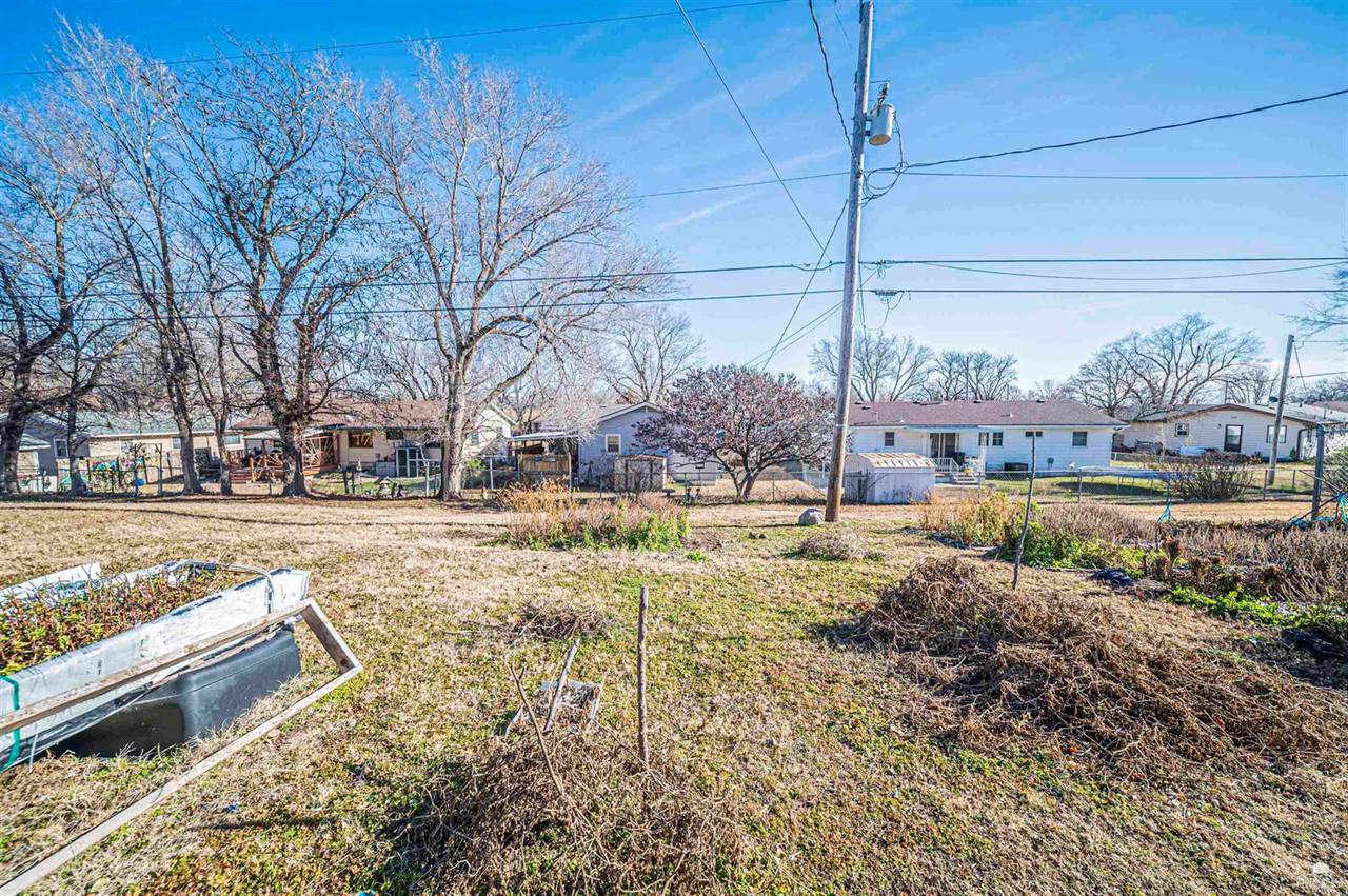 1169 St Mary’s Road, Junction City, KS 66441