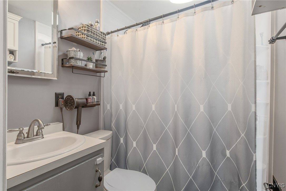 329 Belmore Drive, Clay, NY 13212