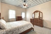 929 East US Highway 160, Lamar, MO 64759