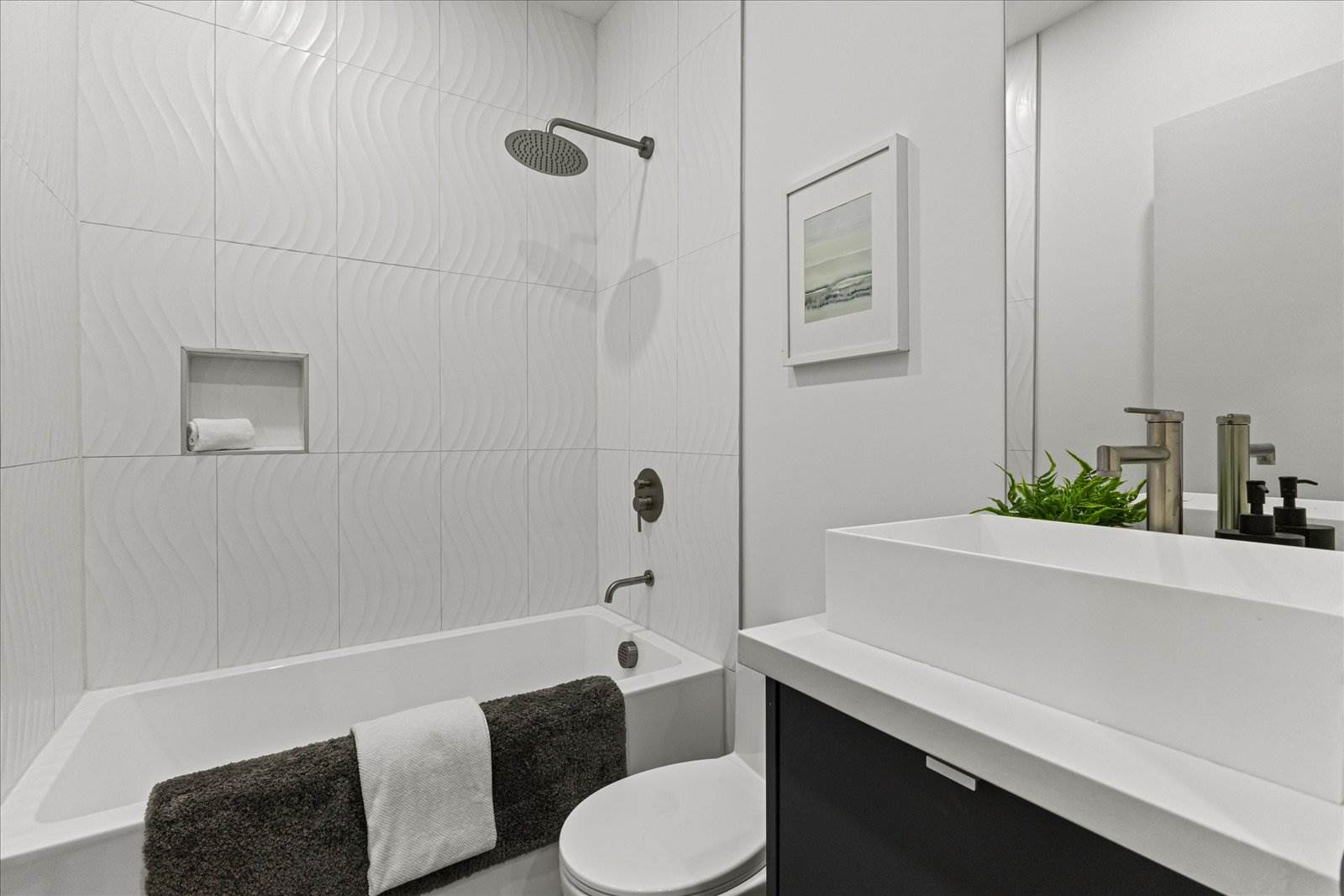 1114C 26th Ave, Seattle, WA 98122