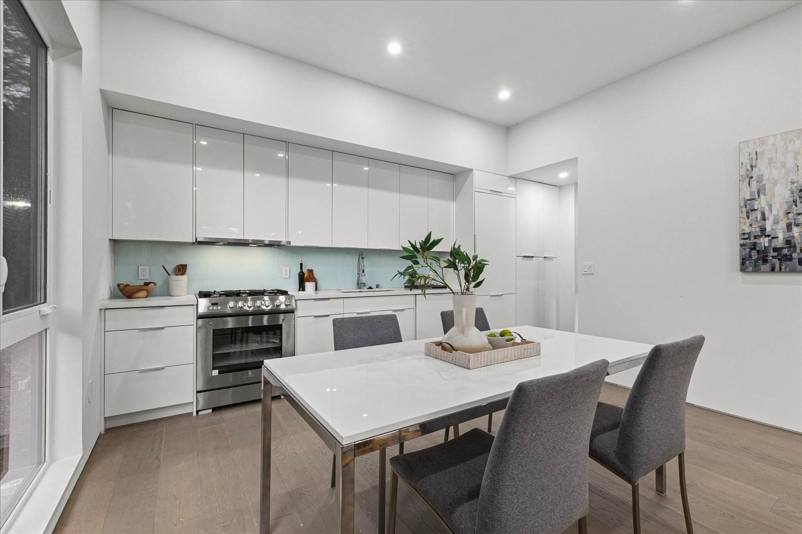 1114C 26th Ave, Seattle, WA 98122