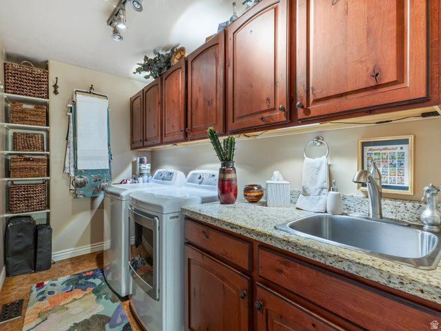 5531 North Ponderosa Ln West, Stansbury Park, UT 84074