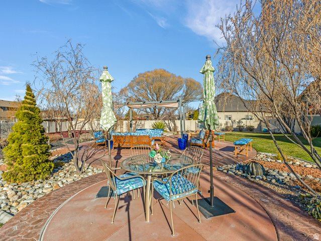 5531 North Ponderosa Ln West, Stansbury Park, UT 84074