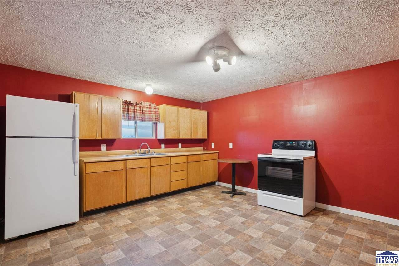 6823 West Gobin, Farmersburg, IN 47850