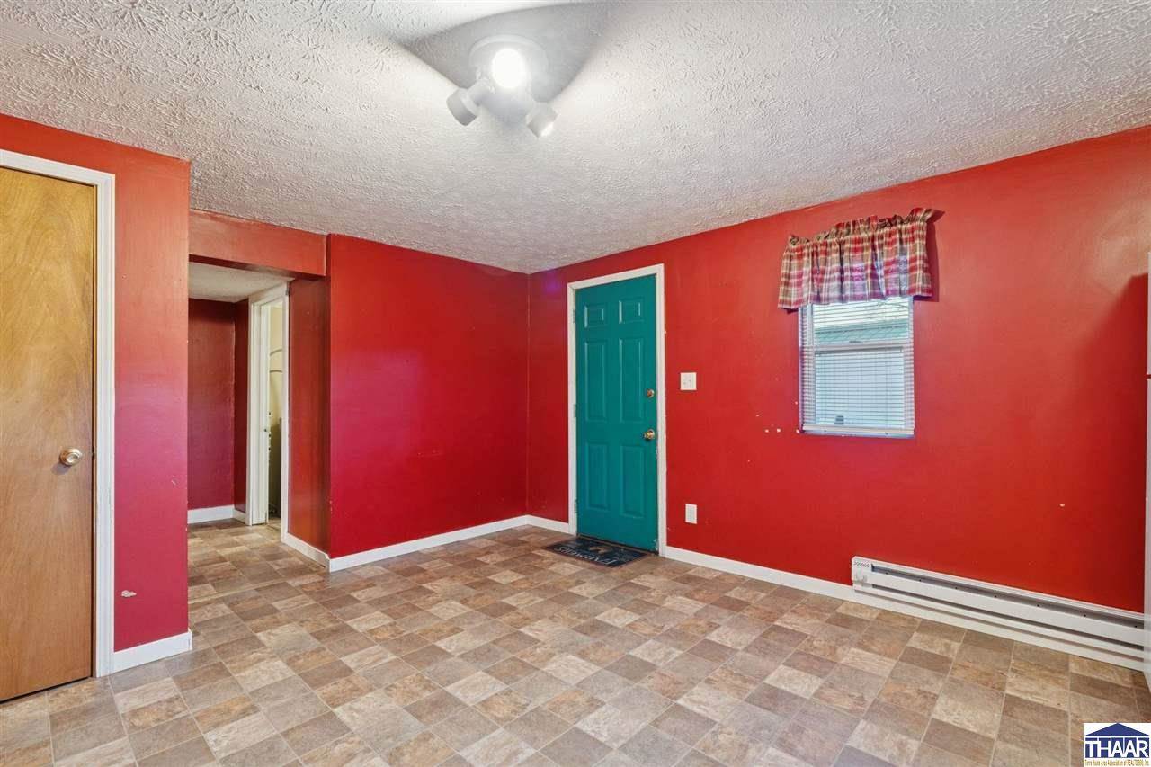 6823 West Gobin, Farmersburg, IN 47850