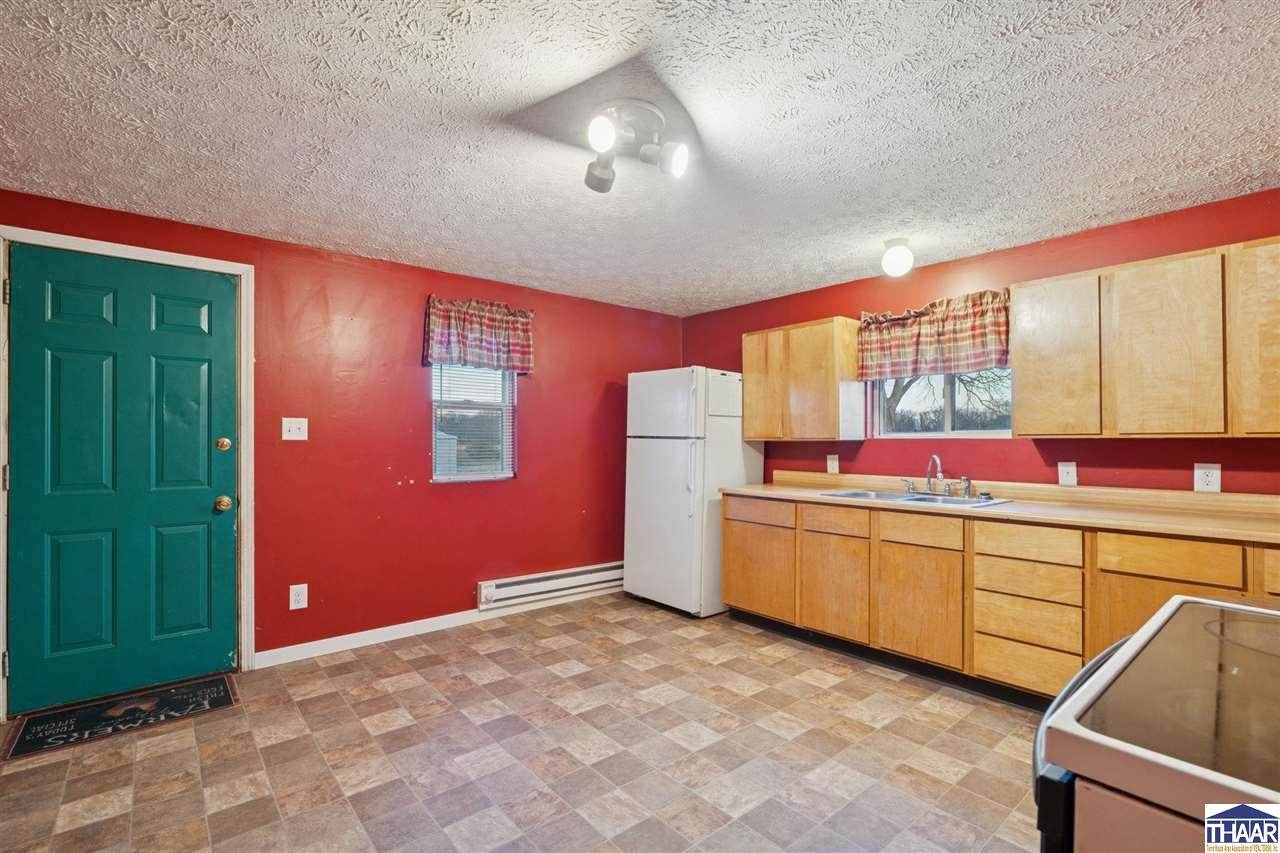 6823 West Gobin, Farmersburg, IN 47850