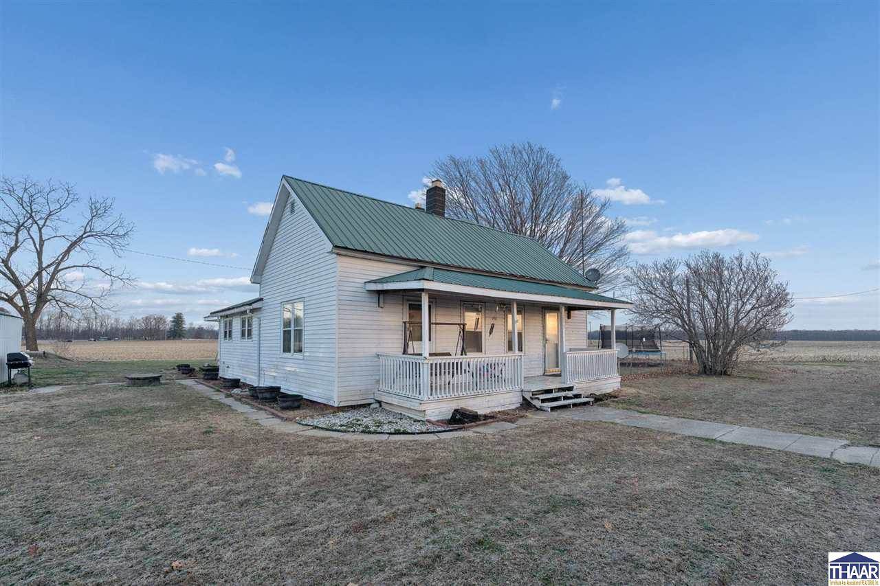 6823 West Gobin, Farmersburg, IN 47850