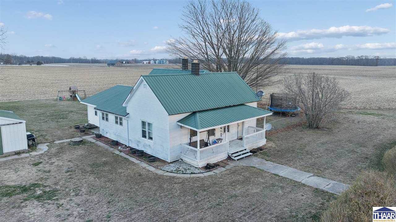 6823 West Gobin, Farmersburg, IN 47850