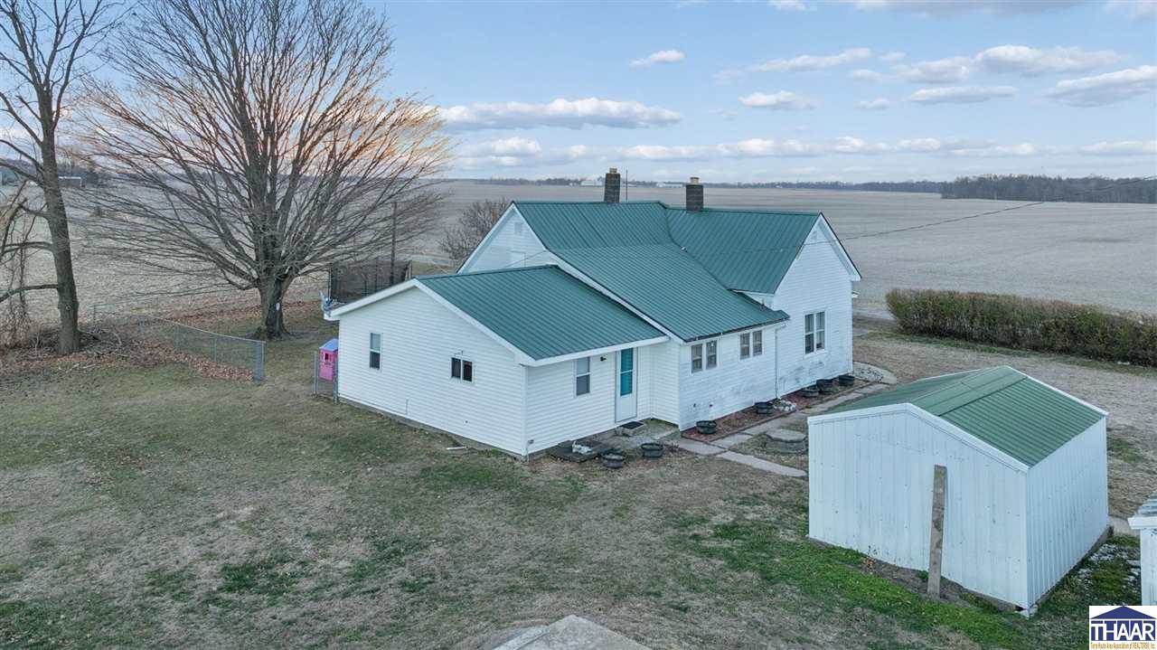 6823 West Gobin, Farmersburg, IN 47850