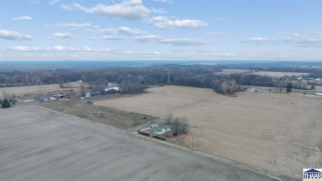 6823 West Gobin, Farmersburg, IN 47850