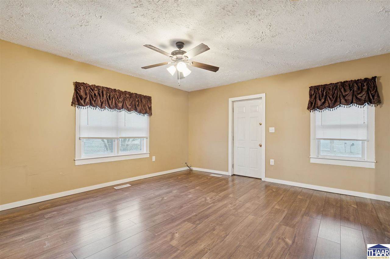 6823 West Gobin, Farmersburg, IN 47850