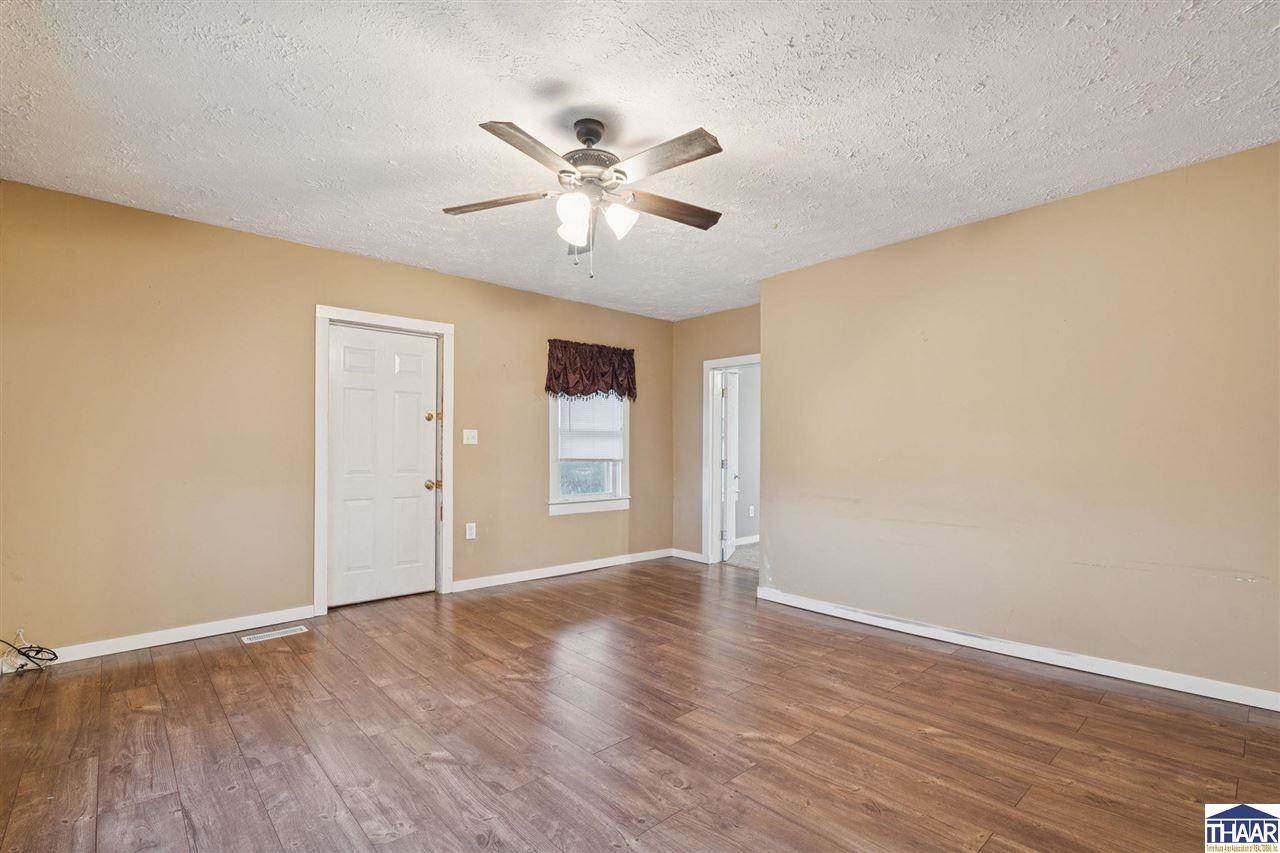 6823 West Gobin, Farmersburg, IN 47850