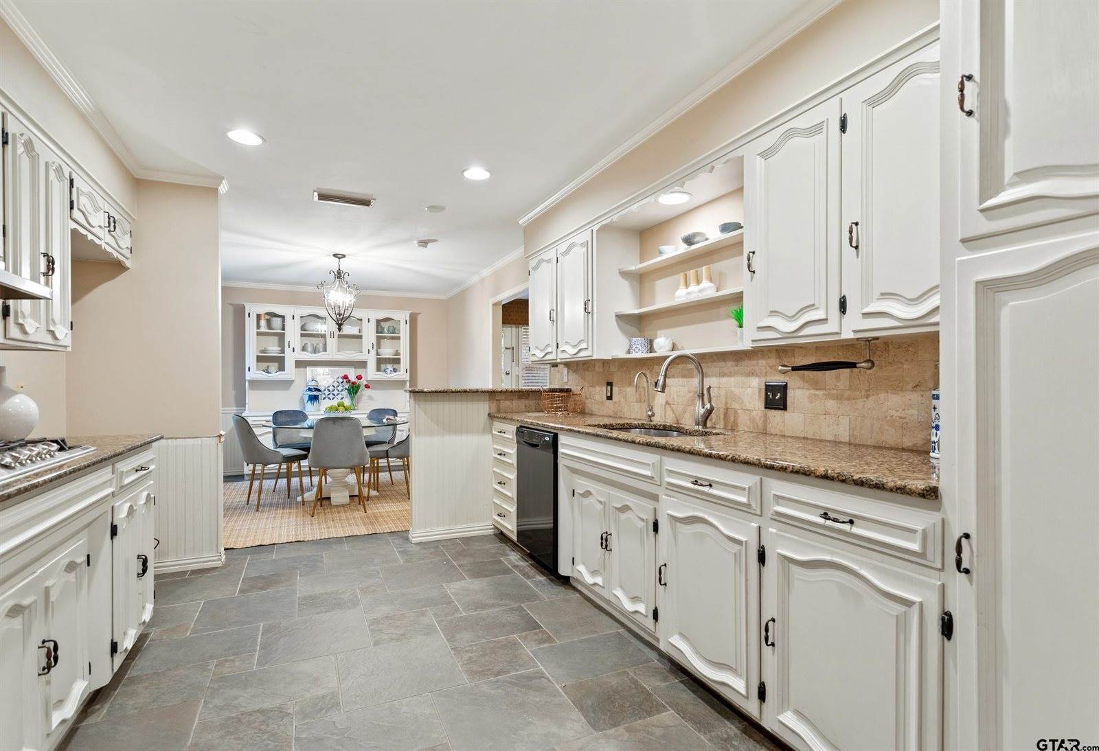 4611 Barclay Drive, Tyler, TX 75703