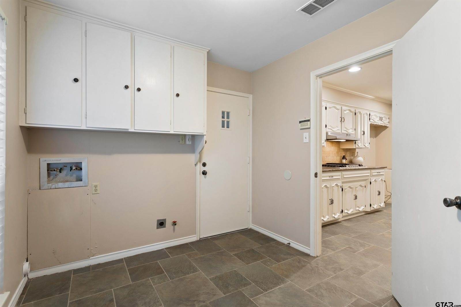 4611 Barclay Drive, Tyler, TX 75703