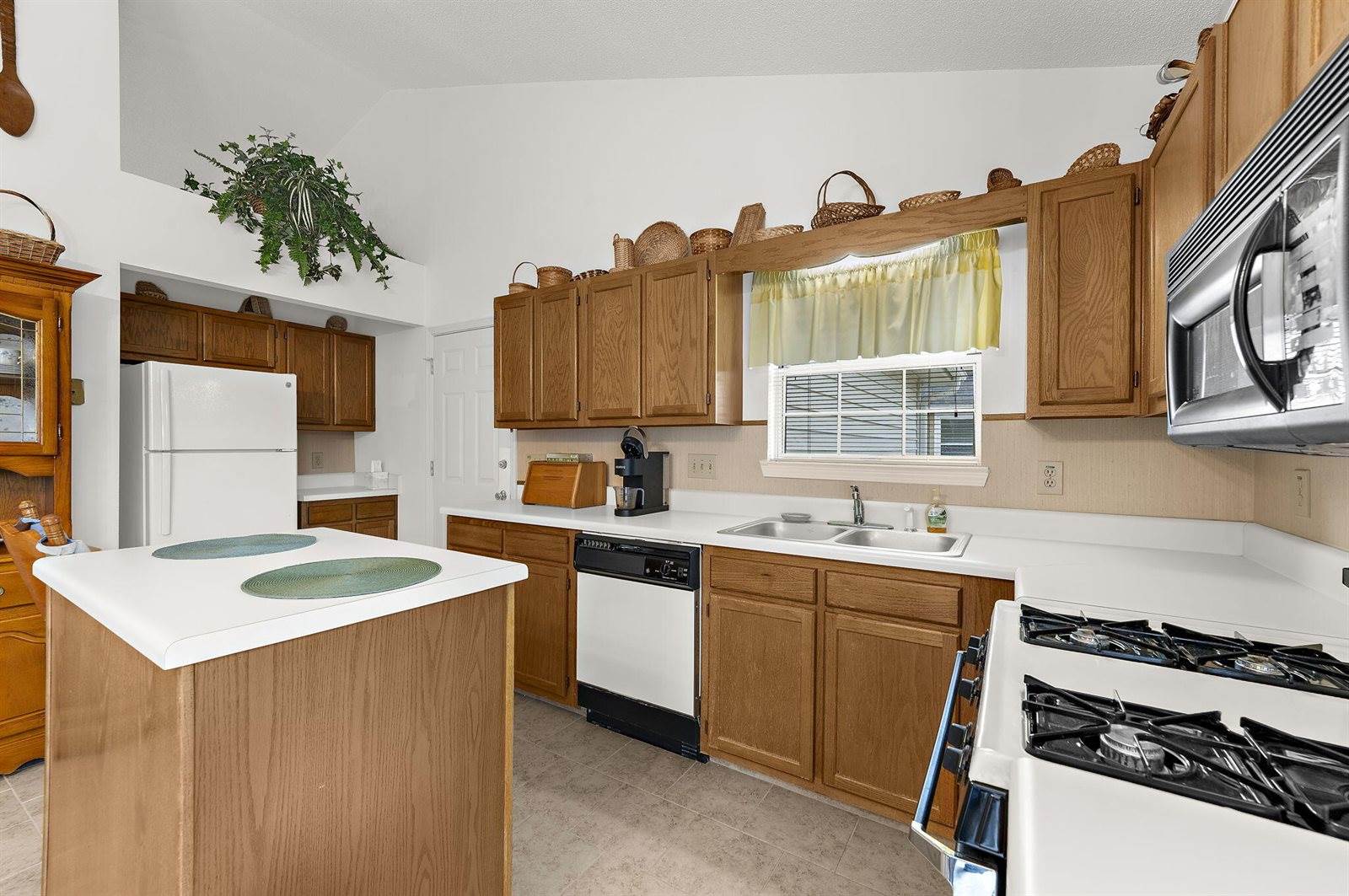 4014 Saint Martins Court, Goose Creek, SC 29445