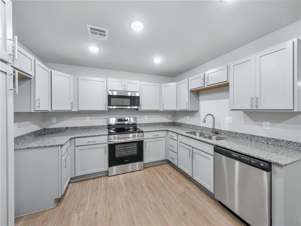 6613 & 6615 NW Altus Street, Bentonville, AR 72713