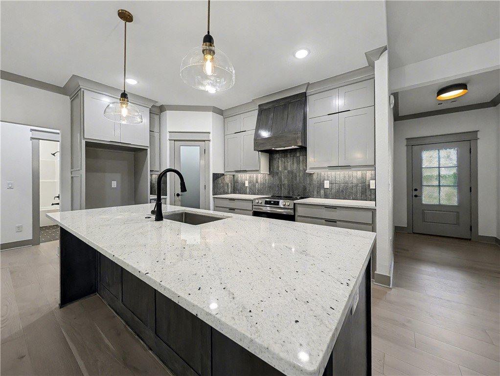 11 Latshaw Drive, Bella Vista, AR 72714