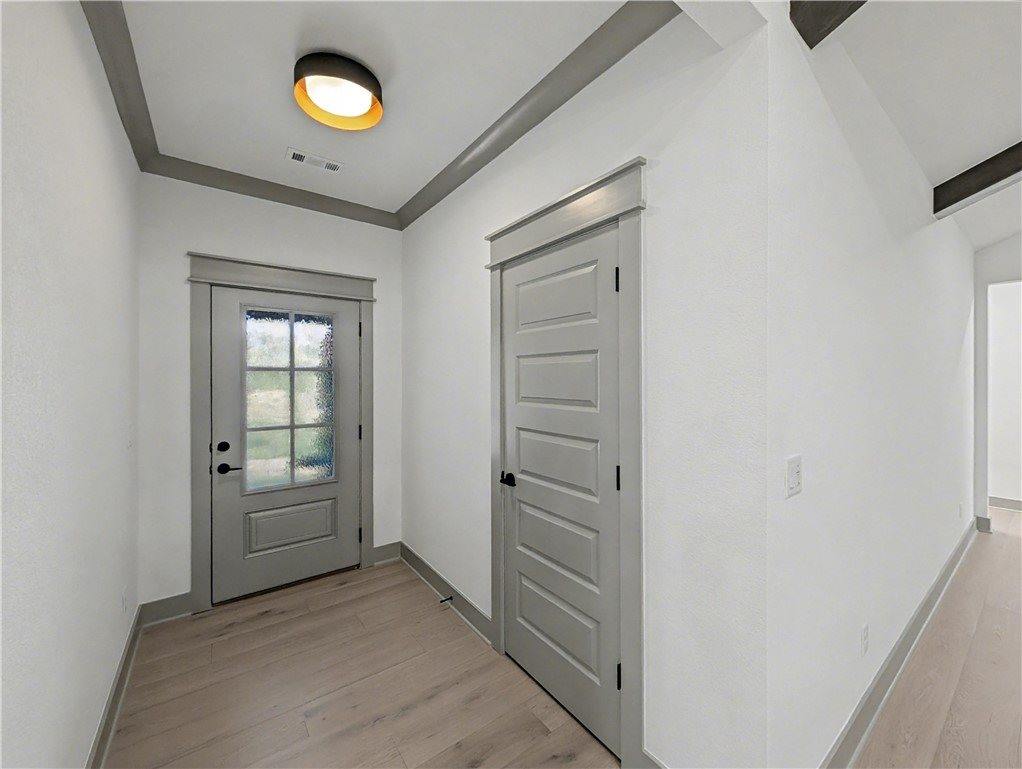 11 Latshaw Drive, Bella Vista, AR 72714