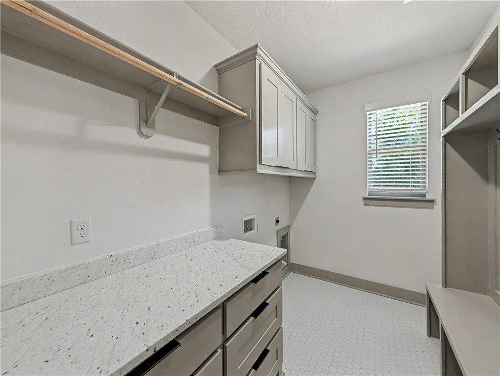 11 Latshaw Drive, Bella Vista, AR 72714