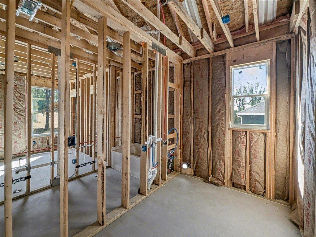 11 Latshaw Drive, Bella Vista, AR 72714