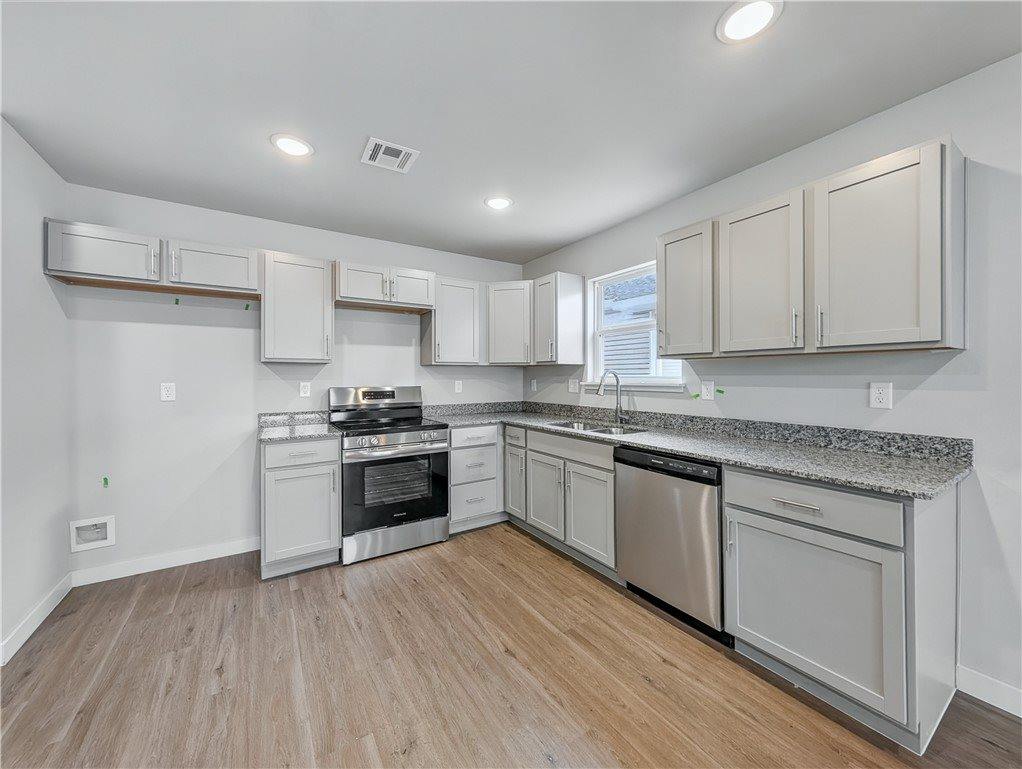 311 & 313 NW 65th Avenue, Bentonville, AR 72713