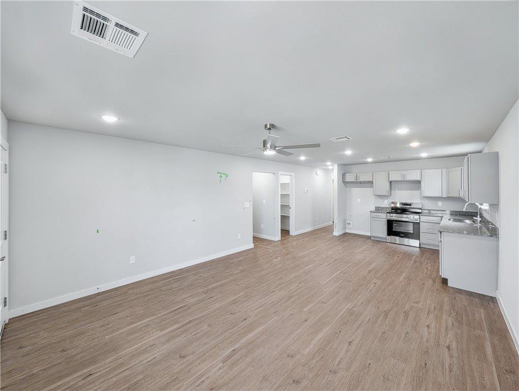 311 & 313 NW 65th Avenue, Bentonville, AR 72713